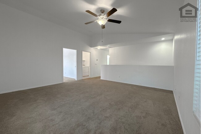 Building Photo - 5Bed/3Bath House at McDowell Rd/Avondale Blvd! Ready for Immediate Move-In!