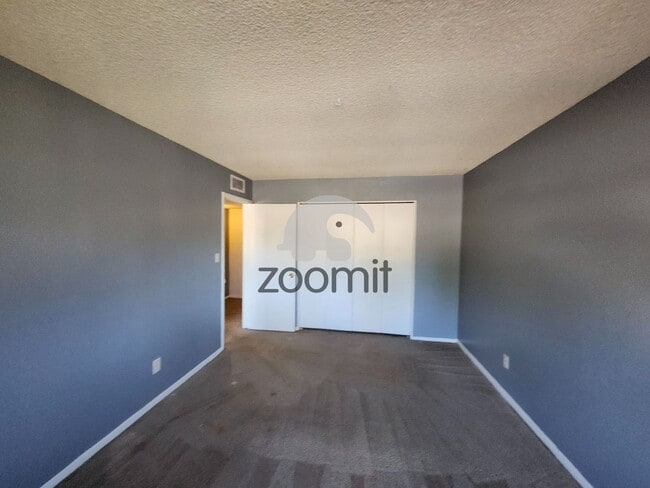 Building Photo - 4264 N 68th Dr