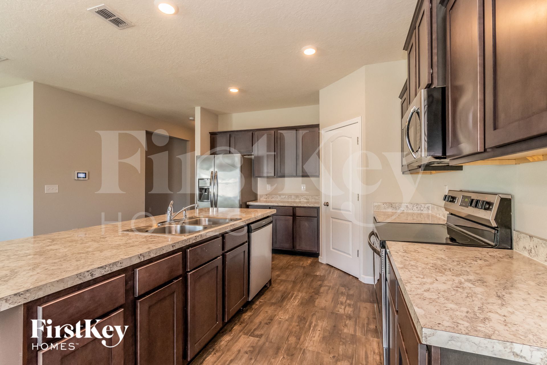 Building Photo - 8369 Cape Fox Dr