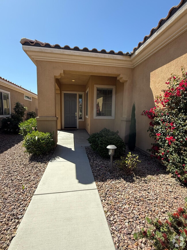 Building Photo - 41141 Calle Pueblo