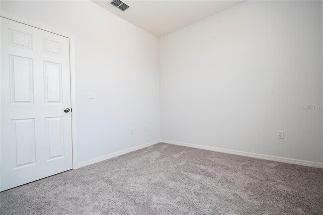 Building Photo - 873 Colville Dr