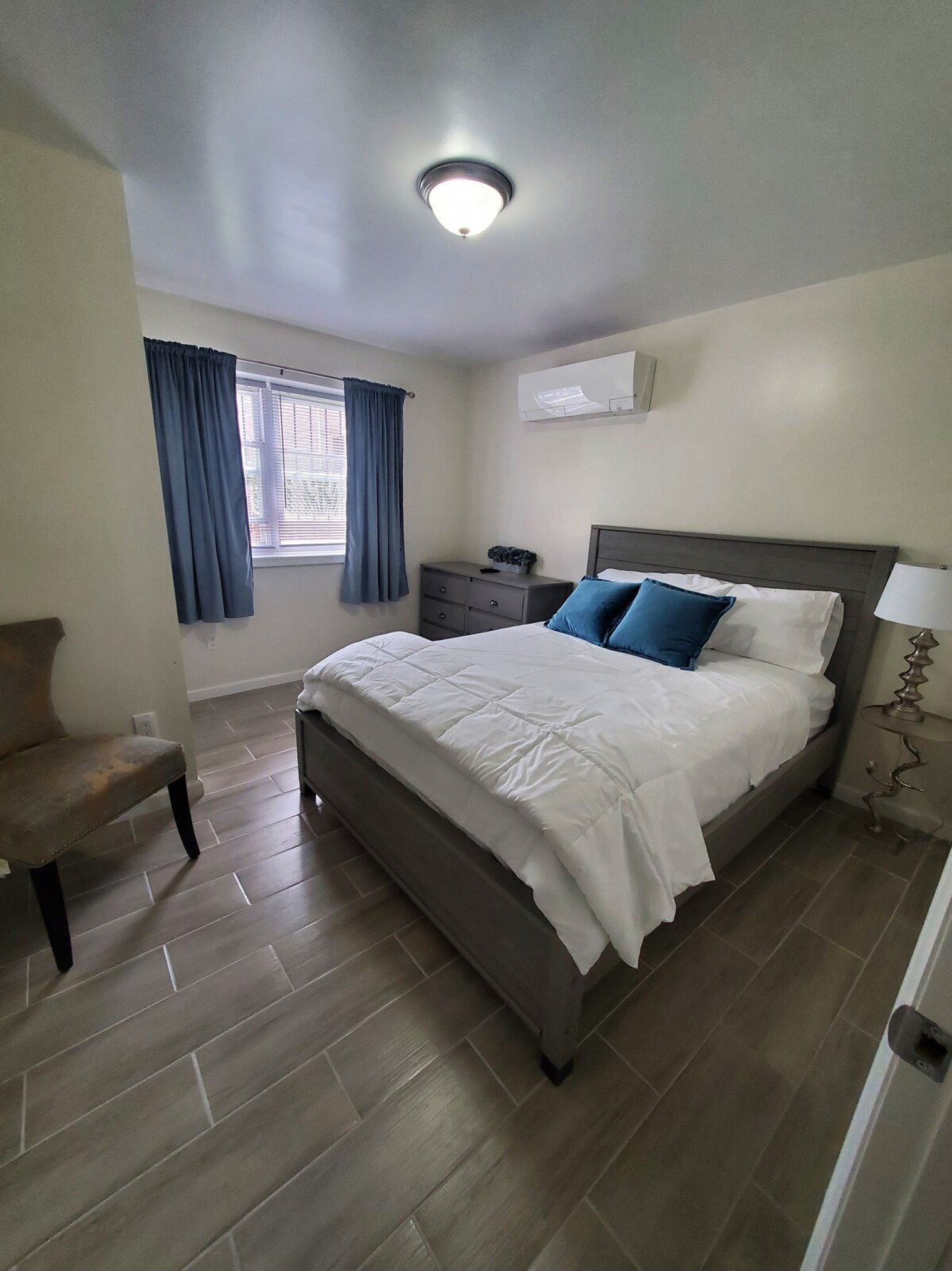 Building Photo - 541 S 9th Ave