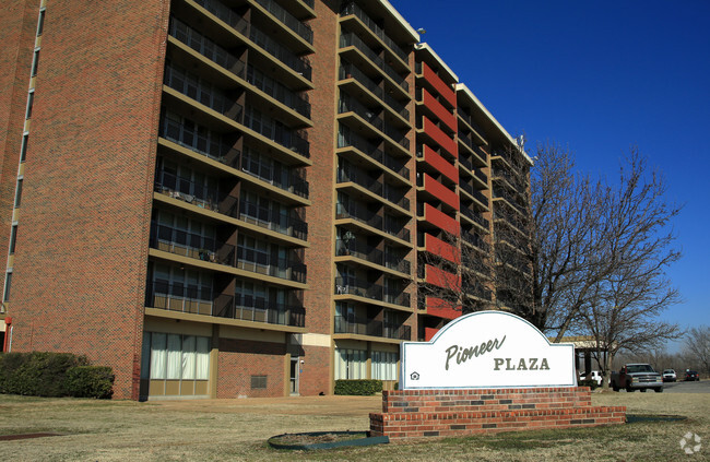 Building Photo - Pioneer Plaza