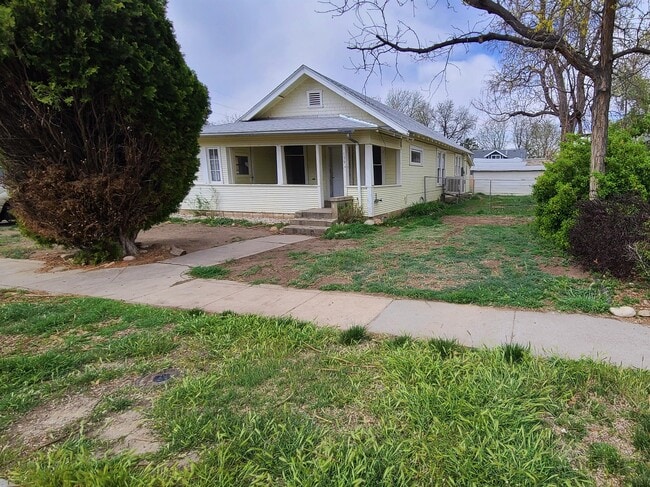 Primary Photo - 139 N Ash St