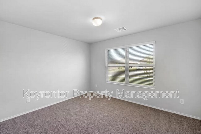 Building Photo - 1504 Chuck Wagon Dr