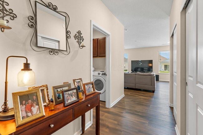 Building Photo - 220 Woodland Sky Dr