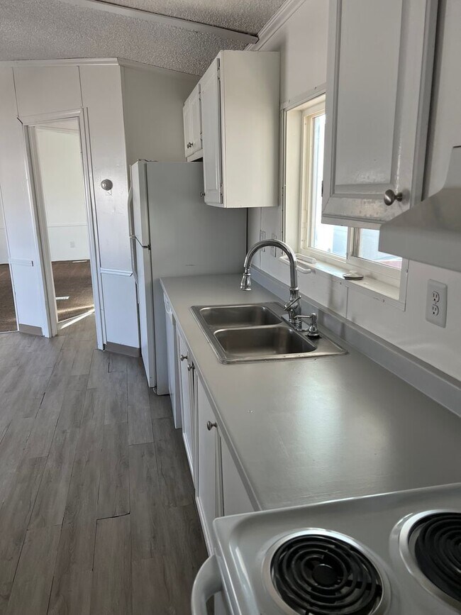 Building Photo - Welcome to the charming Riverdale Farms subdivision in Thornton, CO, where a delightful 3-bedroom...