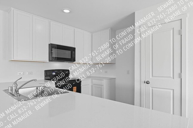 Building Photo - 6433 Middlebury Dr