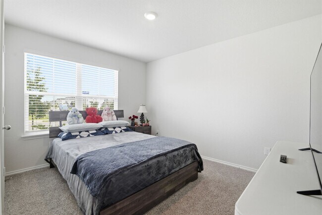 Building Photo - New 4-bed 3-bath home available near Lackland AFB! Move in Now!