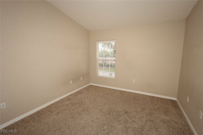 Building Photo - 1172 Oxford Ln