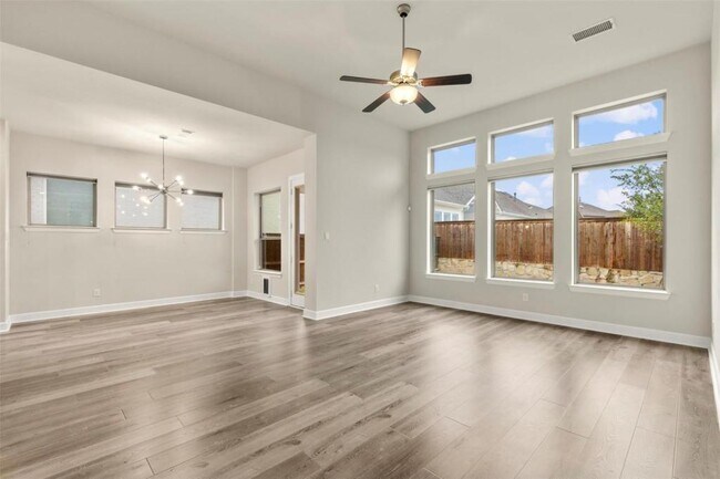 Building Photo - 1725 Rolling Heights Ln