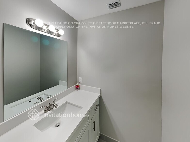 Building Photo - 5077 NW 104th Ave