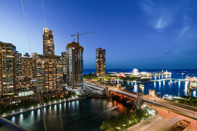 Building Photo - 420 E Waterside Dr