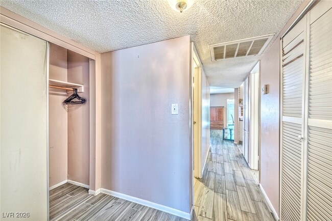 Building Photo - 5243 Orinda Ave