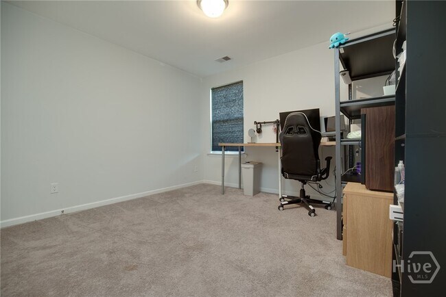 Building Photo - 11 Pomona Cir