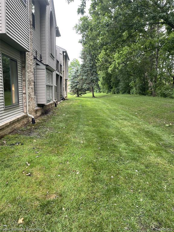 Building Photo - 42595 Lilley Pointe Dr