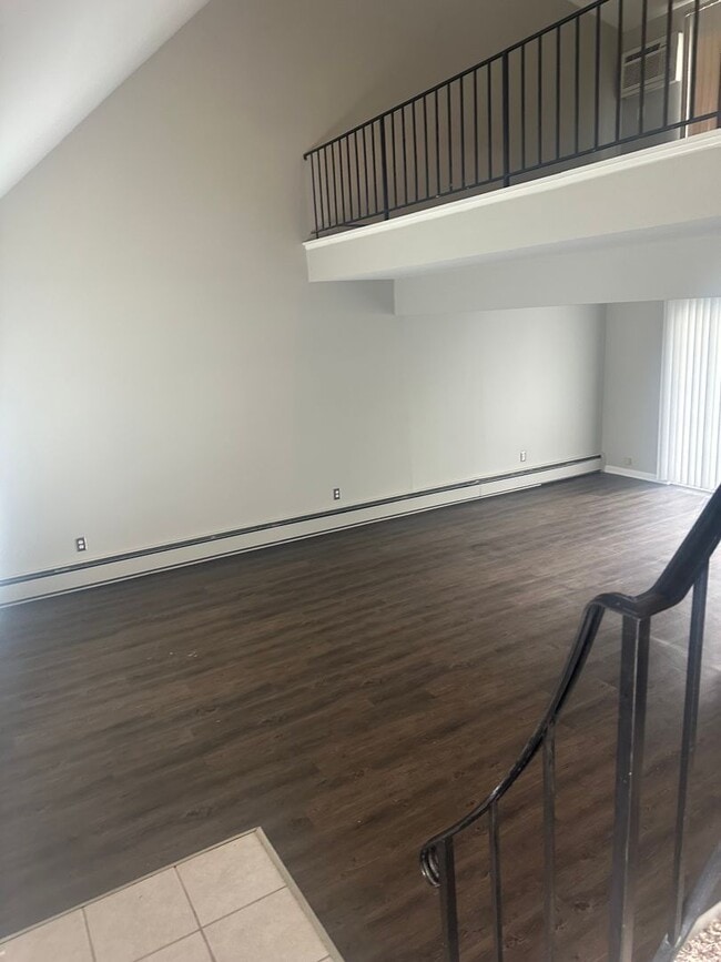 Interior Photo - Sunrise Utica