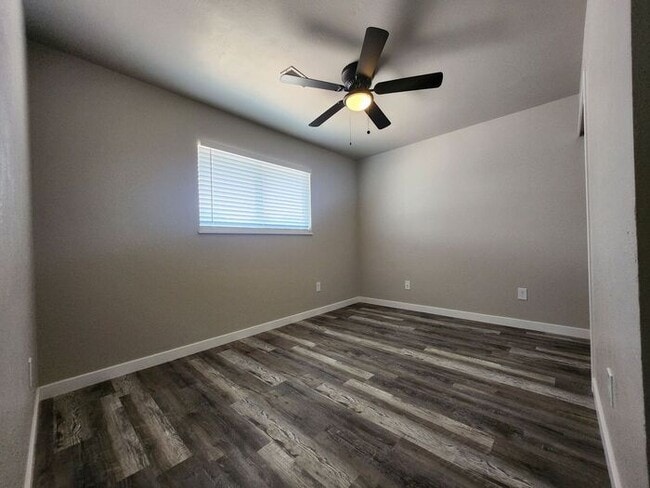 Building Photo - Remodeled 2-Bedroom | 1-Bathroom Upper-Lev...