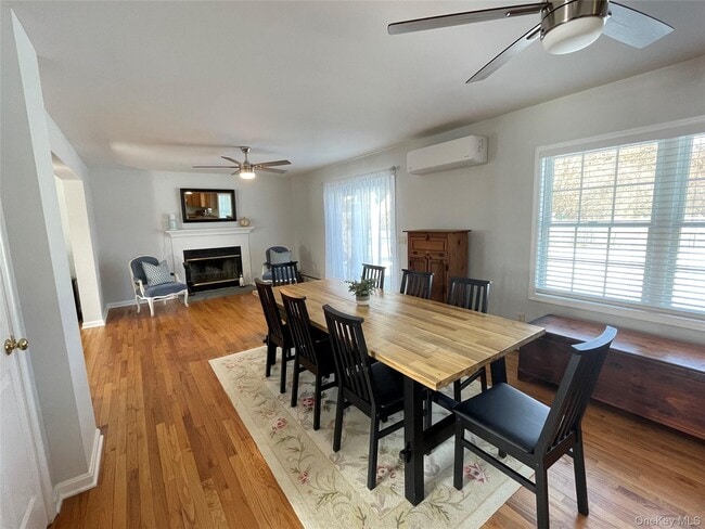 Building Photo - 59 Peconic Ave