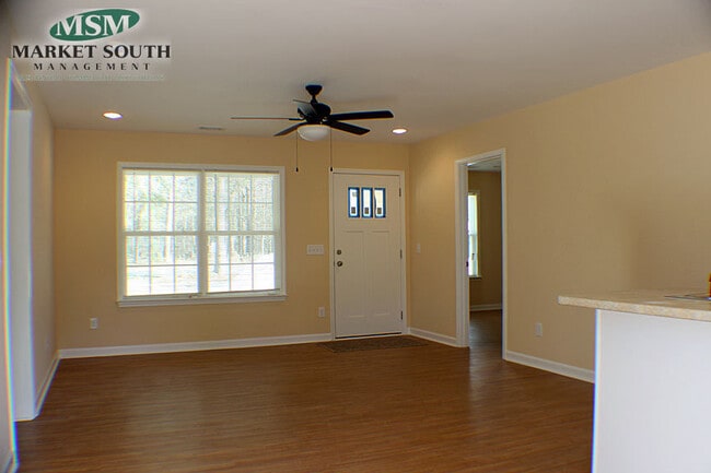 Building Photo - BLOOMINGDALE HOME