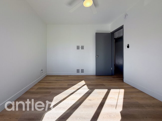 Building Photo - 4033 Palmwood Dr