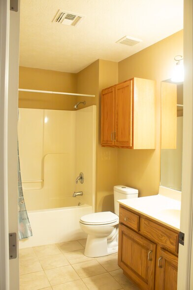 Basement Bathroom - 2142 Oxford Dr