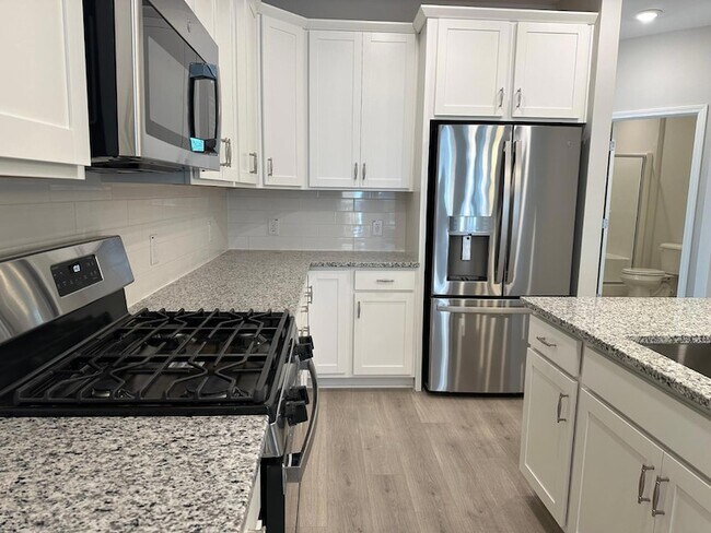 Building Photo - 1106 Harmony Trl