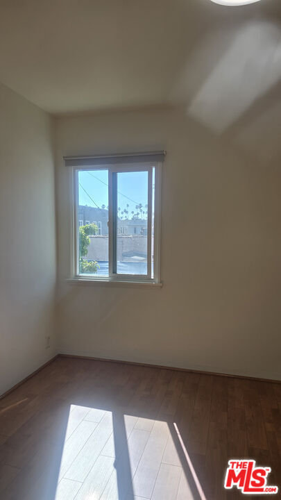 Building Photo - 1409 12th Ave