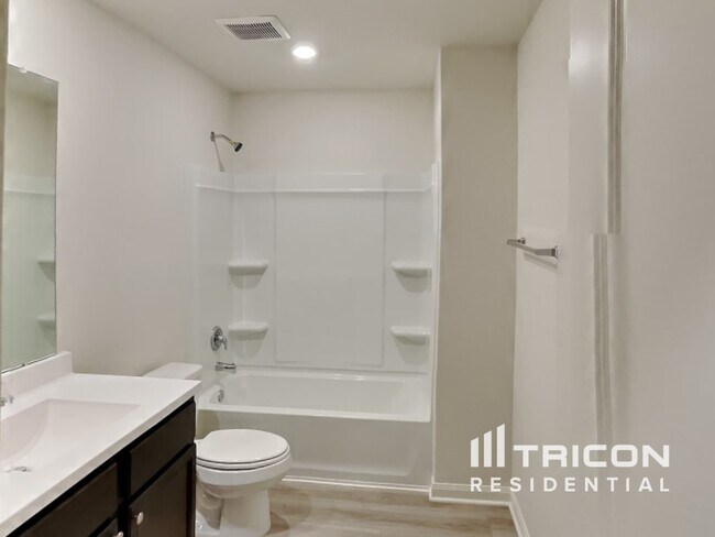 Building Photo - 23084 Shakespeare Dr