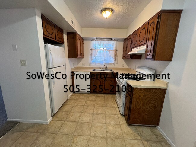 Building Photo - 2903 La Habra St