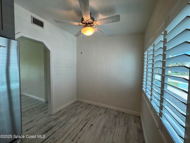Building Photo - 901 S Orlando Ave