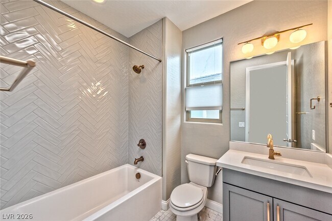 Building Photo - 11697 Redwood Mountain Ave