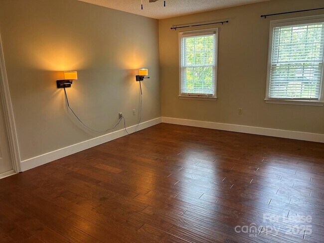 Building Photo - 12122 Parks Farm Ln