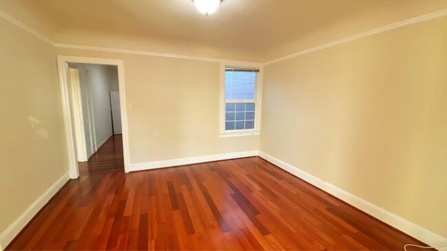 Building Photo - 2 bedroom in San Francisco CA 94116