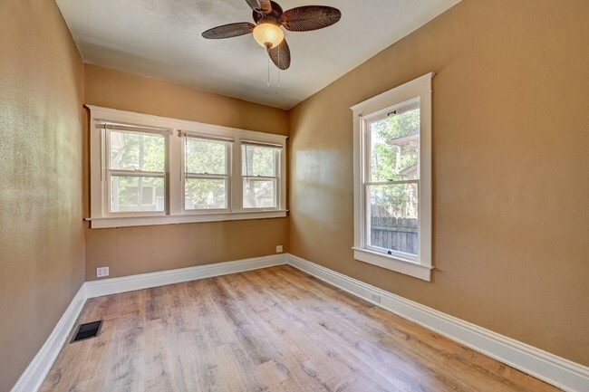 Building Photo - $1,750.00 - 2 Bedrooms, 1 Bathroom, Single...