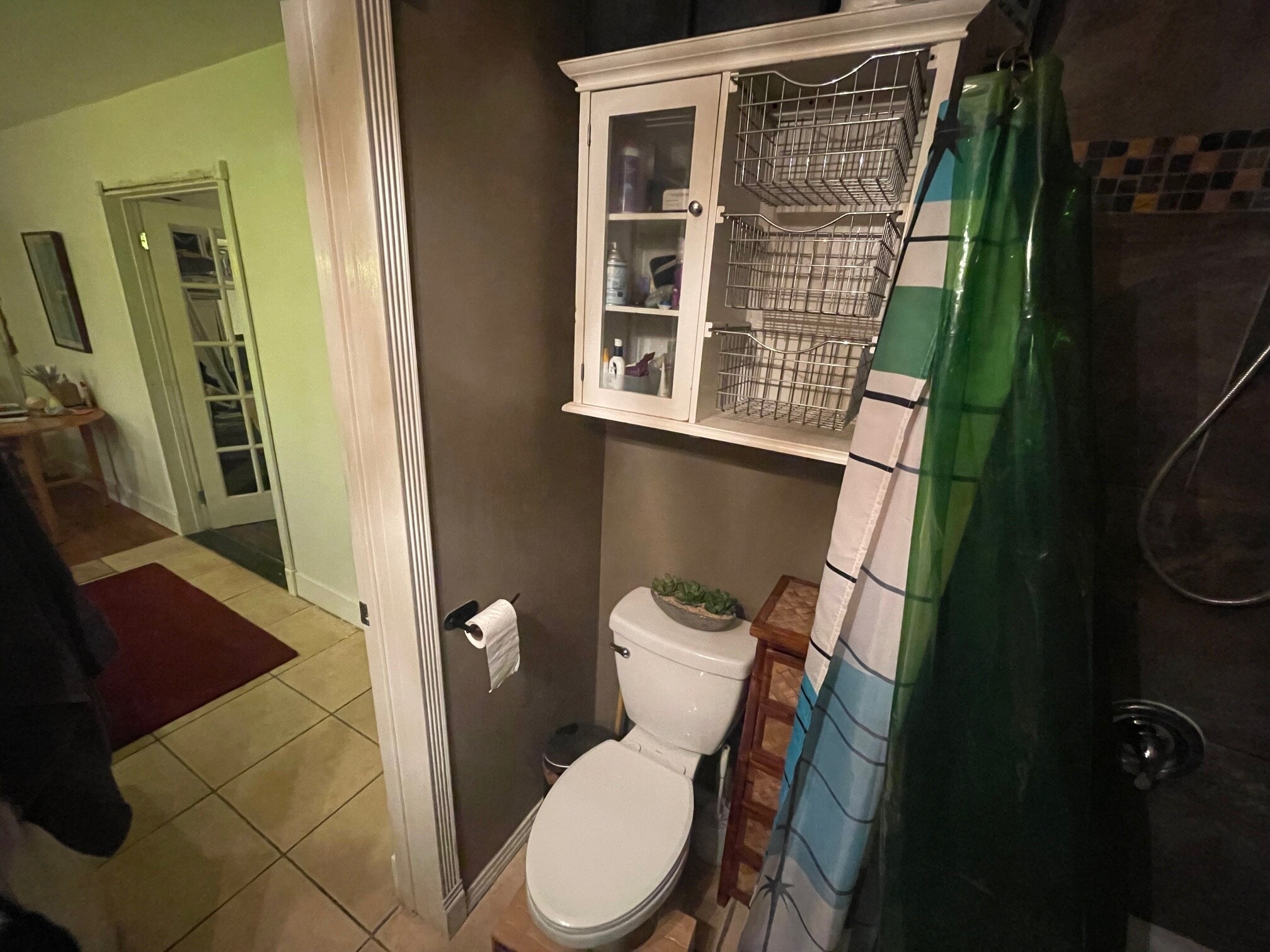 bathroom - 326 W Oliver St