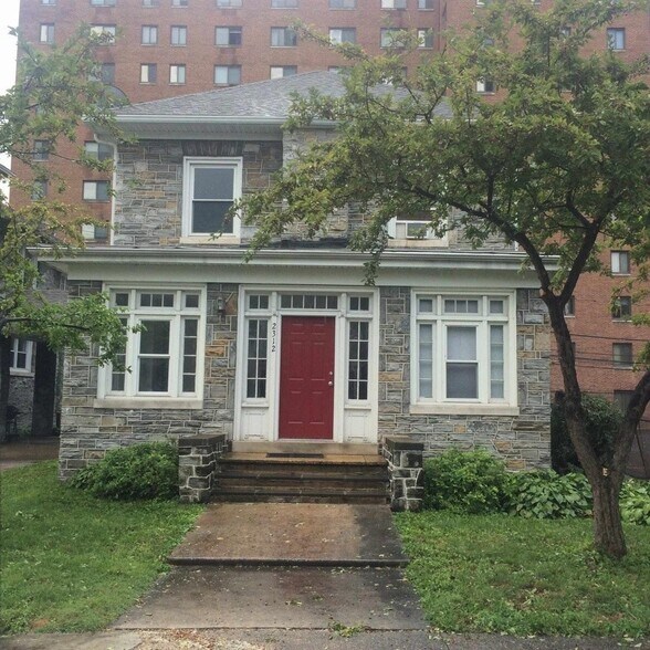 ENTRANCE - 2312 N 2nd St