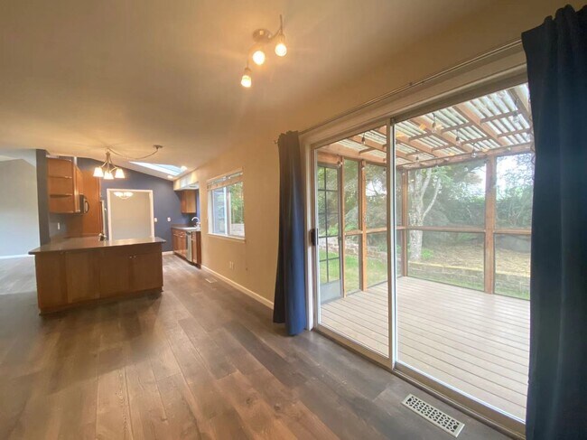 Building Photo - Great Home for rent