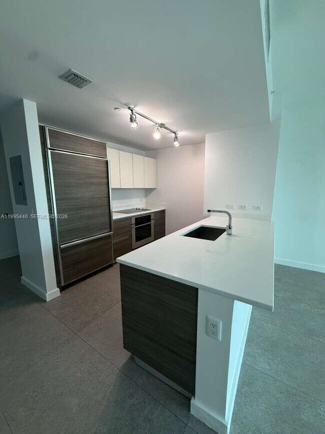 Building Photo - 1100 S Miami Ave