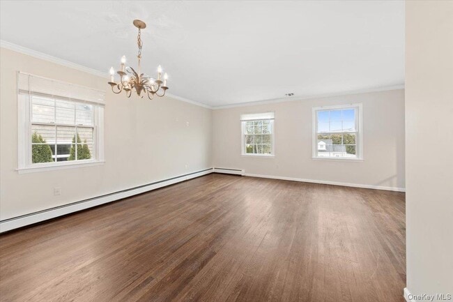 Building Photo - 1736 Central St