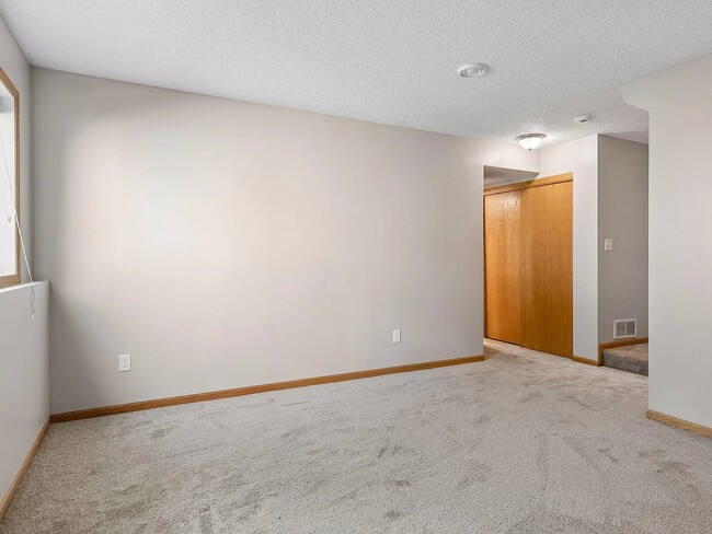 Building Photo - 2085 St Johns Ct