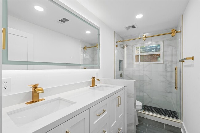 Building Photo - 10730 Wickersham Ln