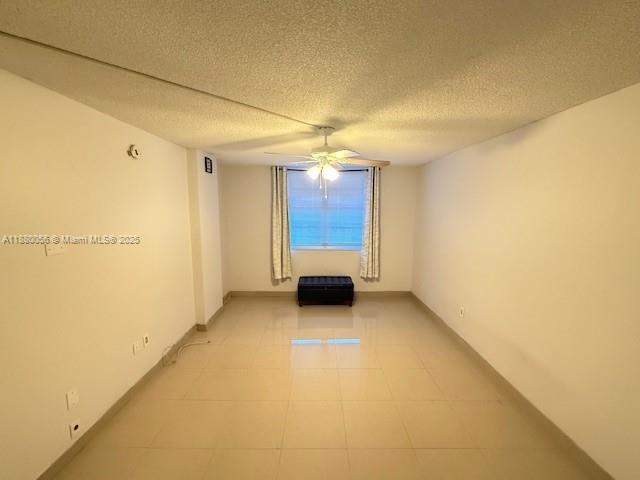 Building Photo - 500 Bayview Dr