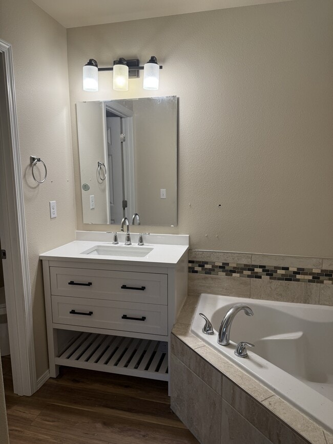 Building Photo - 1165 Sun School Cir