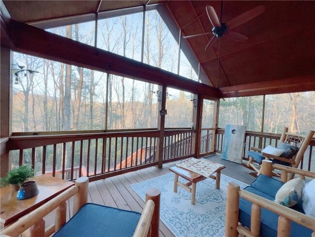 Building Photo - 532 Highland Trail