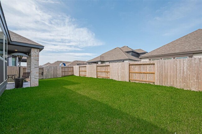 Building Photo - 4910 Tan Briar Dr