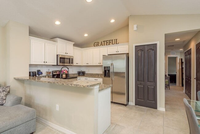 Building Photo - 6405 Autumn Woods Way