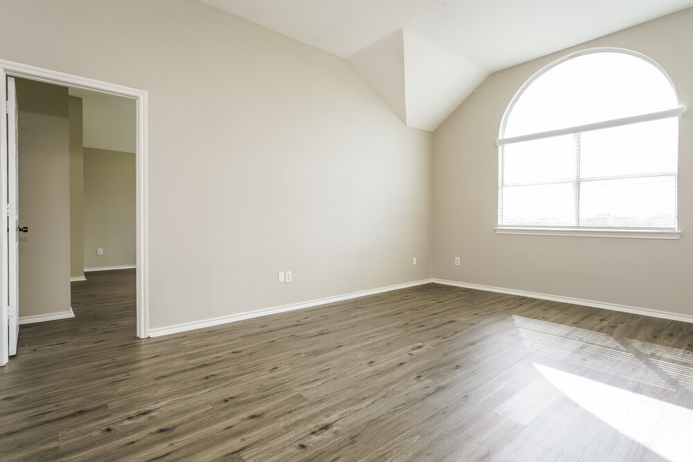 Building Photo - 521 Roundrock Ln