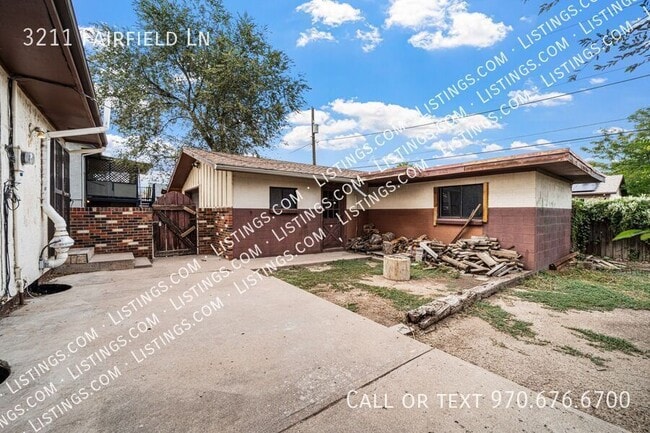 Building Photo - 3211 Fairfield Ln