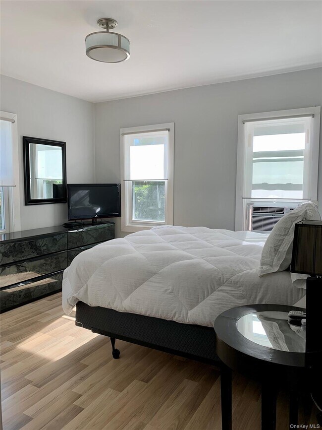 Building Photo - 26 Main St